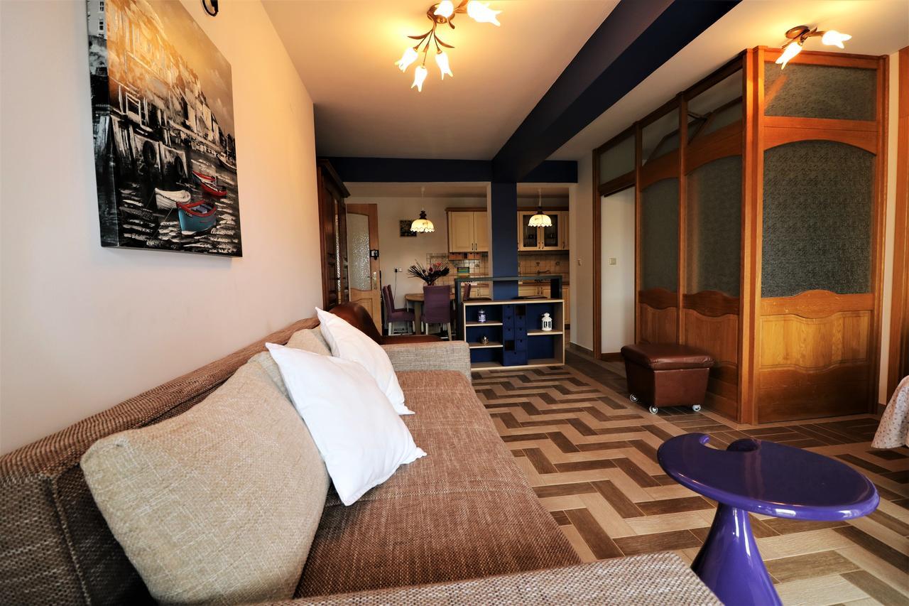 Apartment Center *