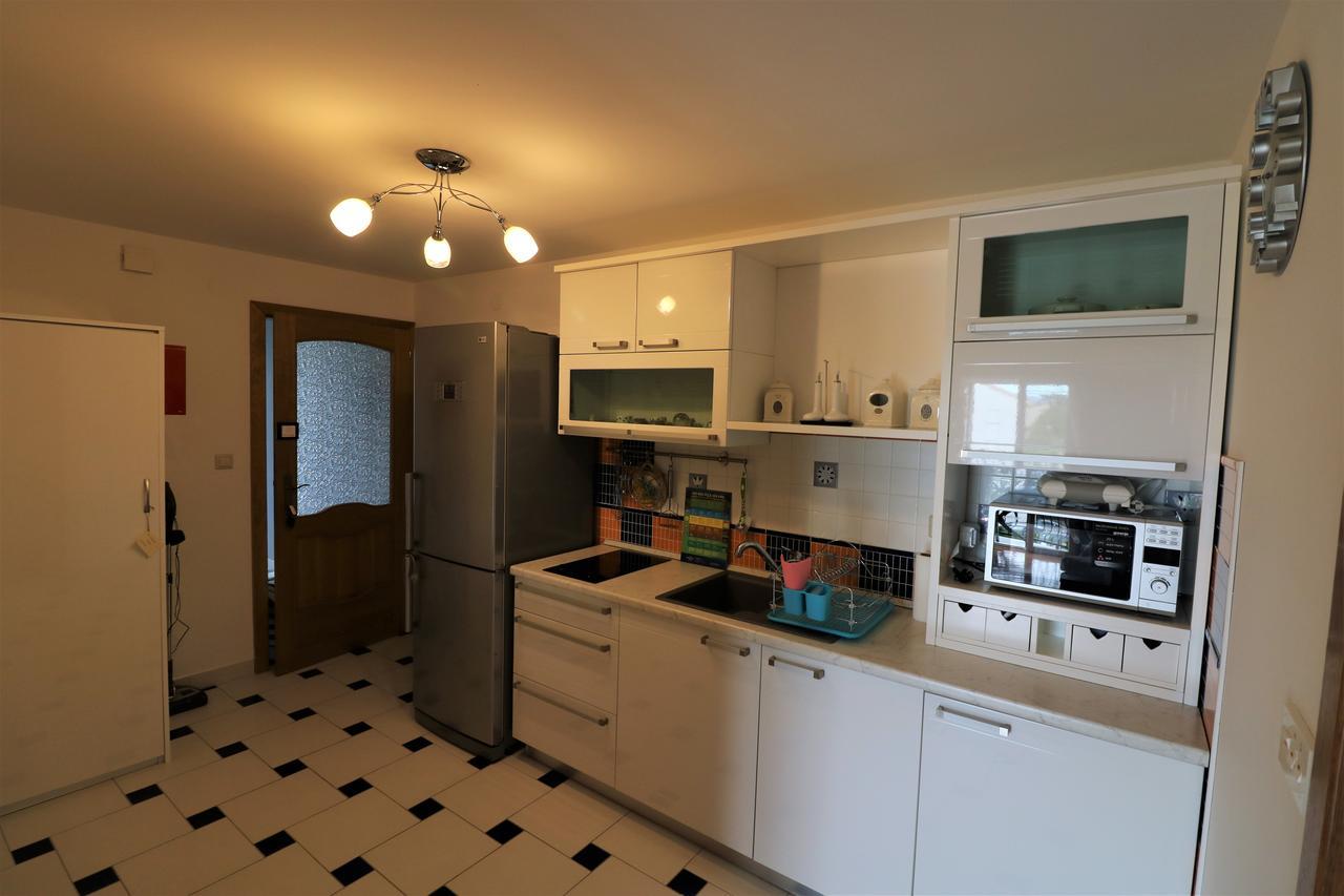 Apartment Center *