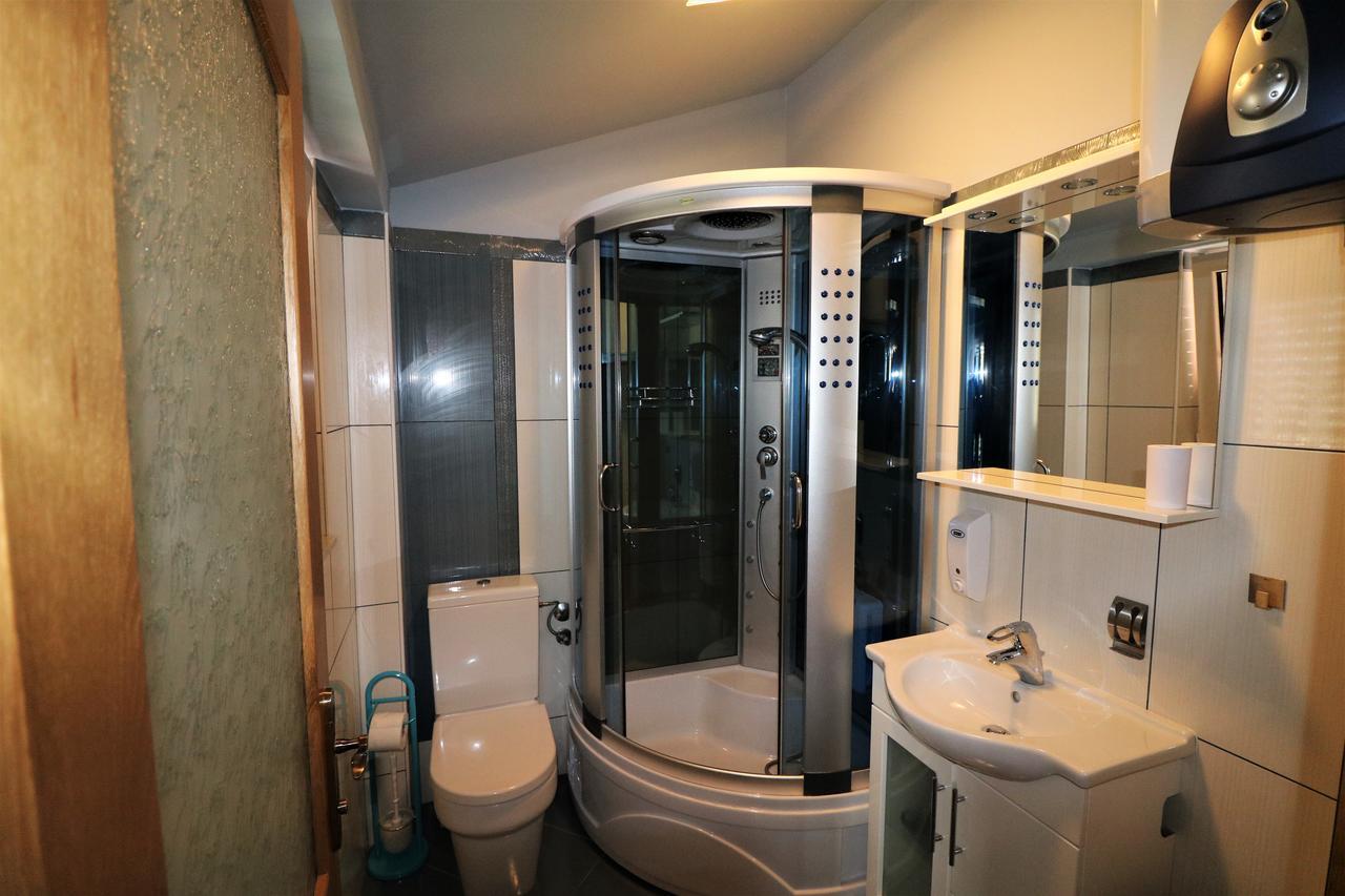 Center Apartment *